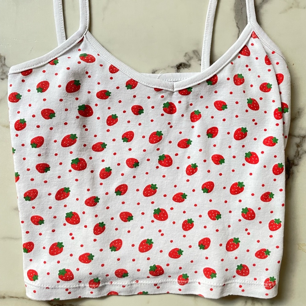 Strawberry Cami Top 🍓🤍